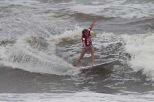 Surfer: Leila Hurst 